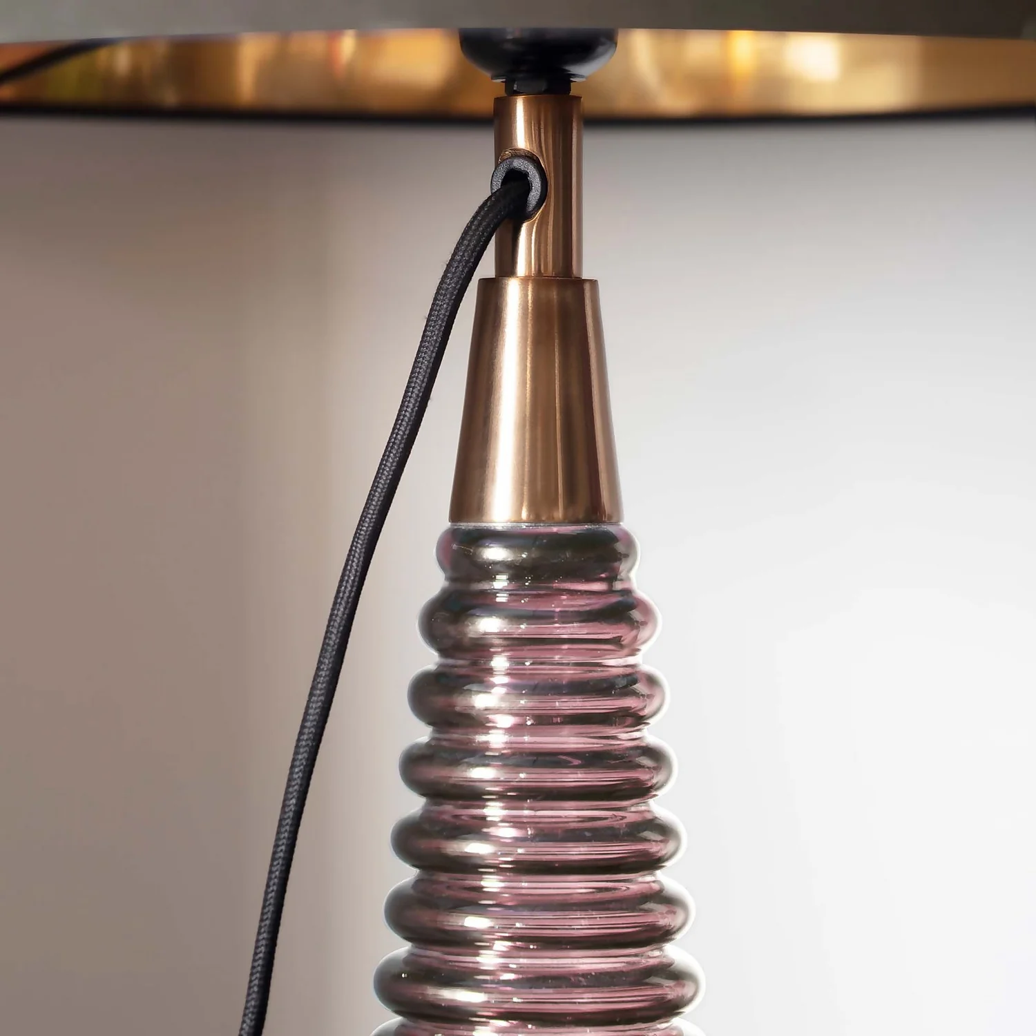 Fearn Table Lamp - Pink Fearn Table Lamp - Pink -Home Lighting Store 14301811 1575038438767801